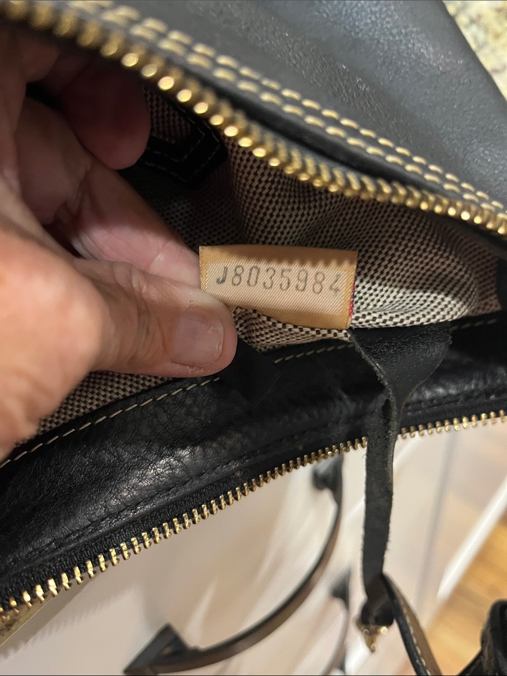 Dooney&Bourke Florentine Vachetta Leather Lucy Hobo Handbag - Picture 8 of 9